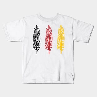 Three Feathers Medicine Wheel Colours Indigenous WAWEZHI CANADA Kids T-Shirt